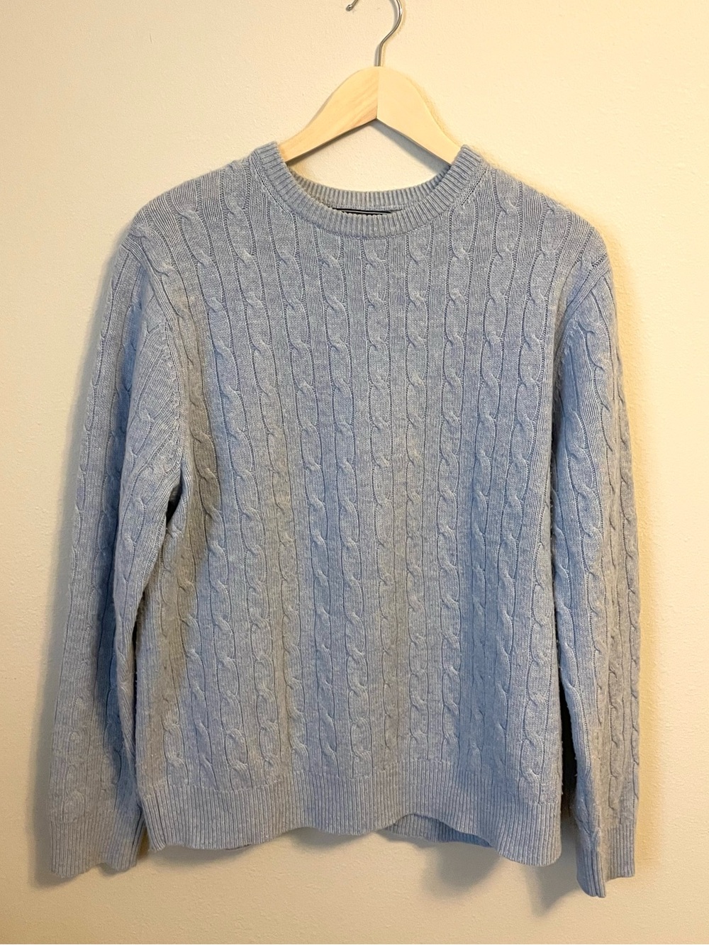 Vineyard Vines - Men’s Light Blue Cable Knit Crewneck Sweater - Size M